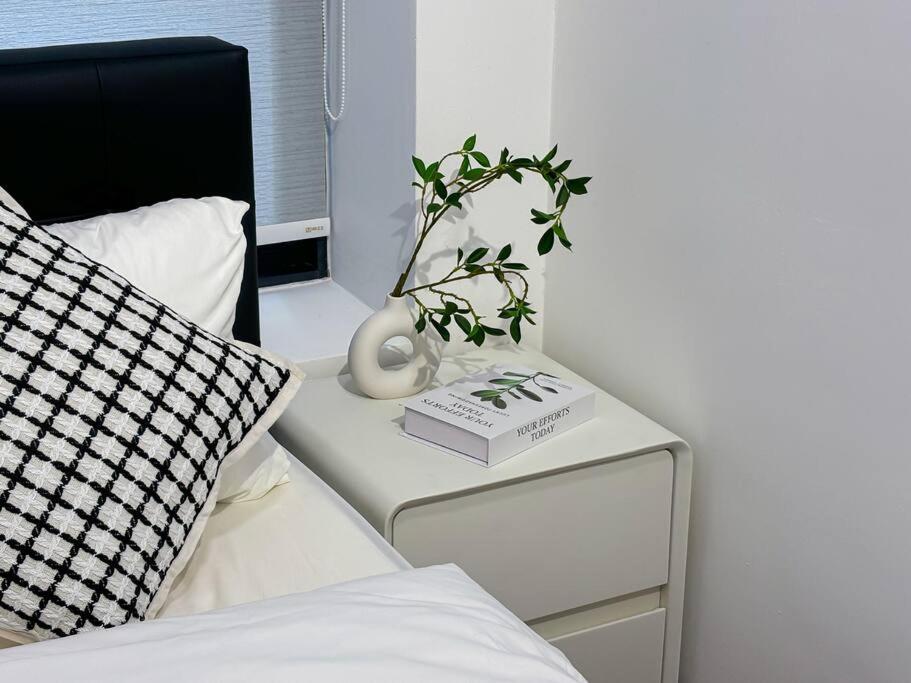Agile Bukit Bintang Dark Grey Aesthetic Near Trx, Pavilion Appartement Kuala Lumpur
