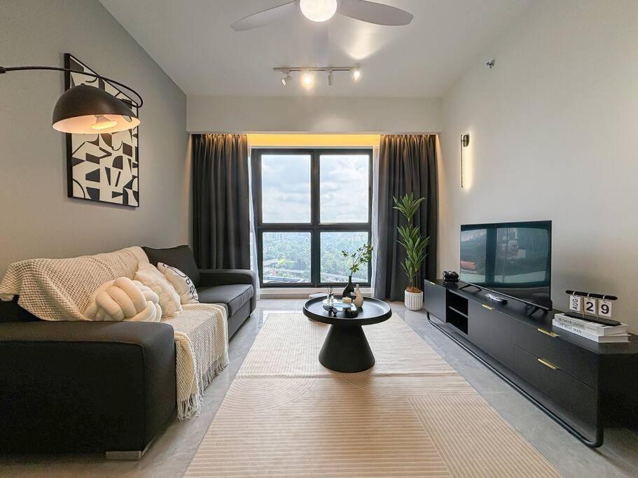 Appartement Agile Bukit Bintang Dark Grey Aesthetic Near Trx, Pavilion Kuala Lumpur
