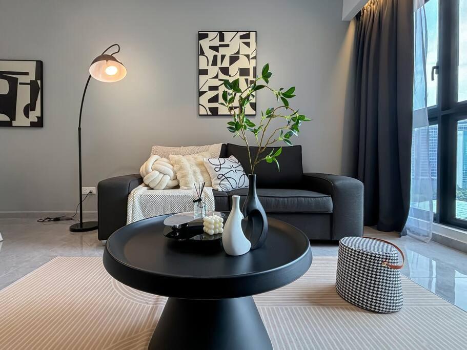 Agile Bukit Bintang Dark Grey Aesthetic Near Trx, Pavilion Appartement *